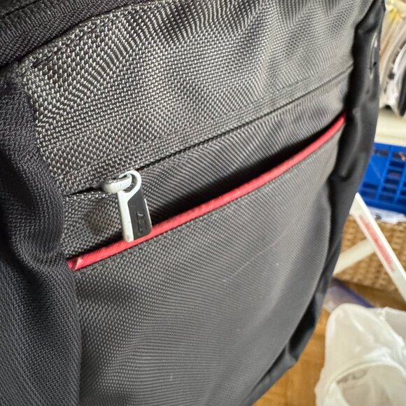 Sling Bag Backpack Tumi Tech Barse Basecamp Transit  Black with Red Interior - Picture 7 of 13